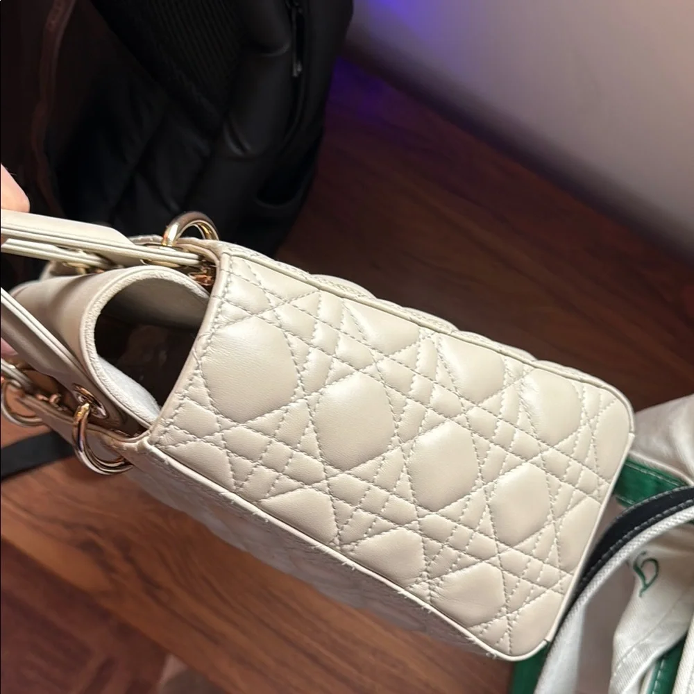 Dior Beige Lambskin Lady Dior Medium - Picture 5 of 6